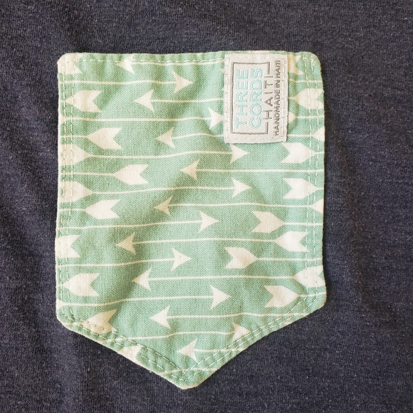 💛 Fun patch pocket tee - Picture 2 of 2